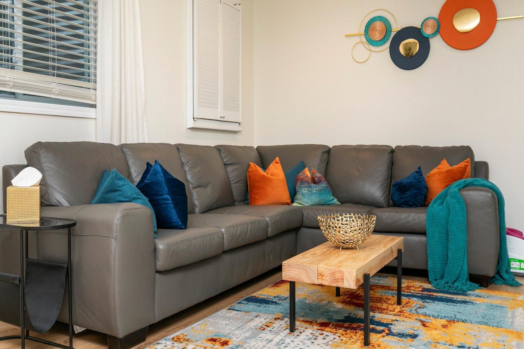 Family Friendly Home Close To Airport And Downtown ดิมอยน์ ภายนอก รูปภาพ