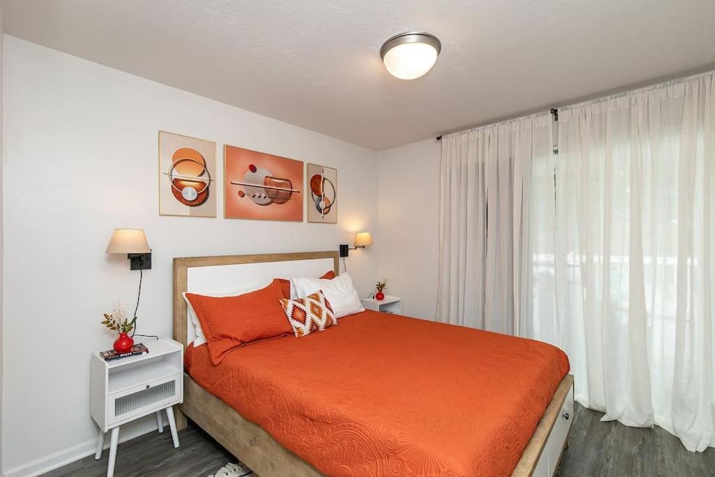 Family Friendly Home Close To Airport And Downtown ดิมอยน์ ภายนอก รูปภาพ