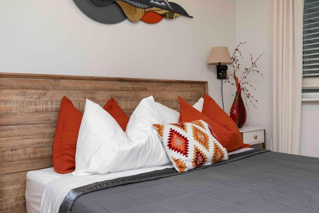 Family Friendly Home Close To Airport And Downtown ดิมอยน์ ภายนอก รูปภาพ