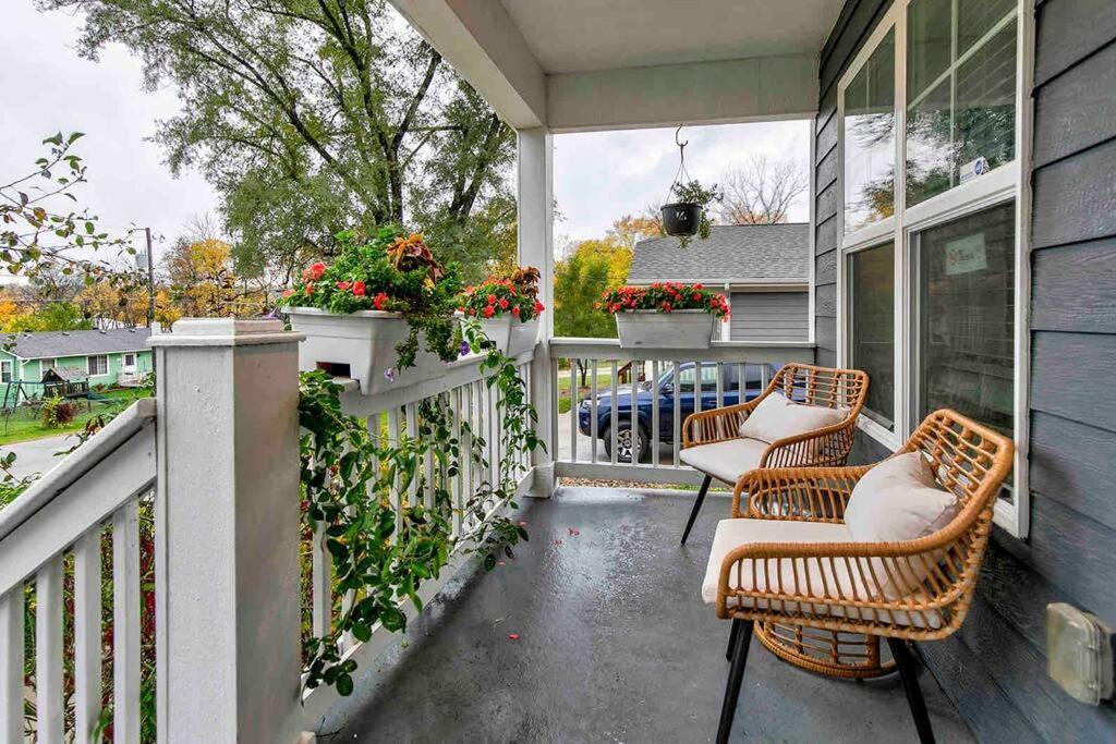 Family Friendly Home Close To Airport And Downtown ดิมอยน์ ภายนอก รูปภาพ