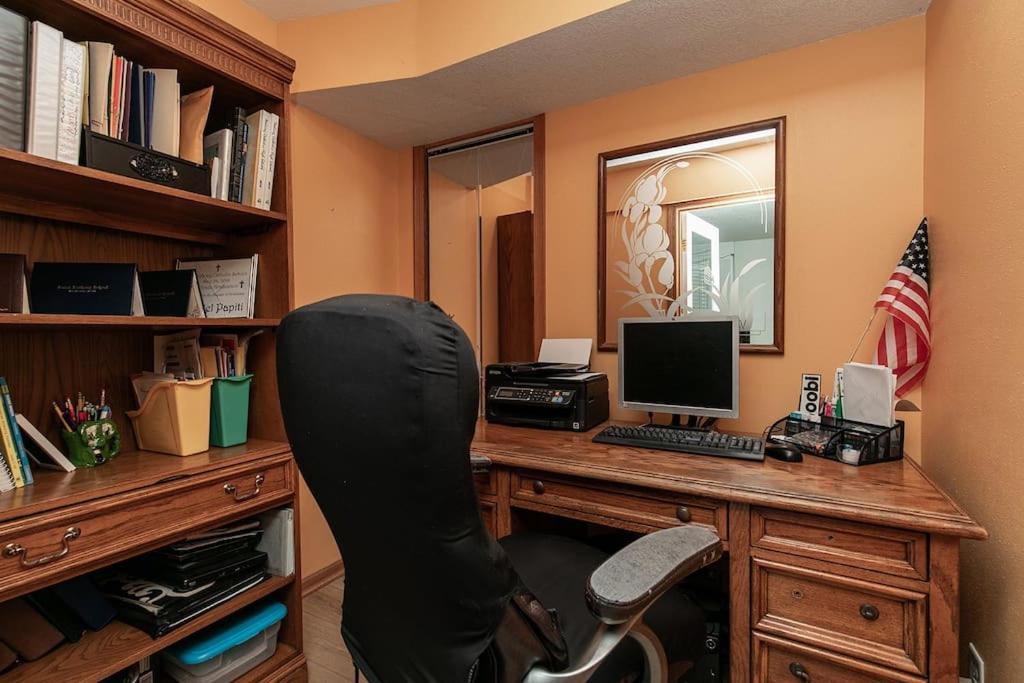 Family Friendly Home Close To Airport And Downtown ดิมอยน์ ภายนอก รูปภาพ