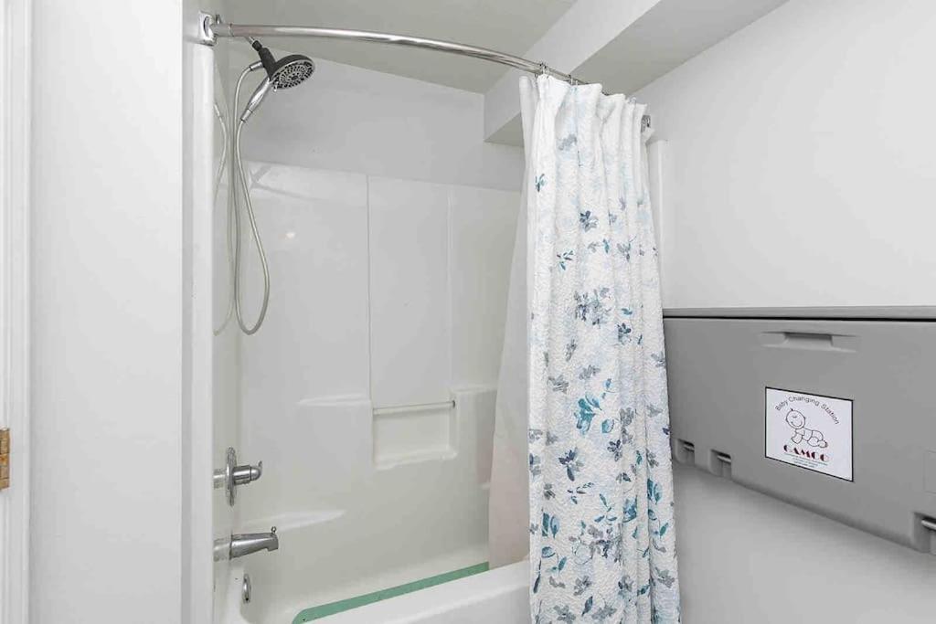 Family Friendly Home Close To Airport And Downtown ดิมอยน์ ภายนอก รูปภาพ